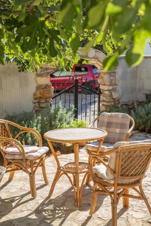 Apartments By The Sea Milna, Vis - 8895 Rukavac  Exterior photo