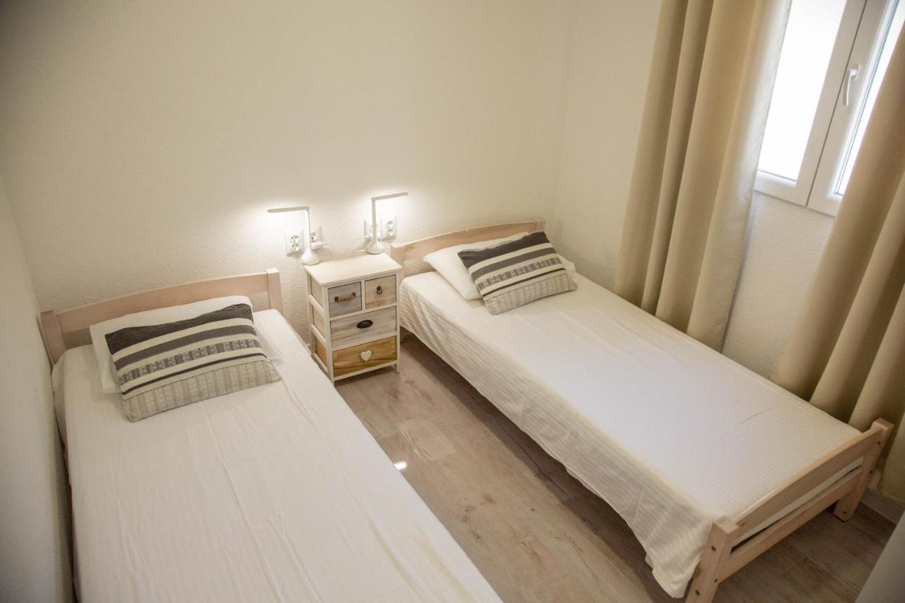 Apartments By The Sea Milna, Vis - 8895 Rukavac  Exterior photo