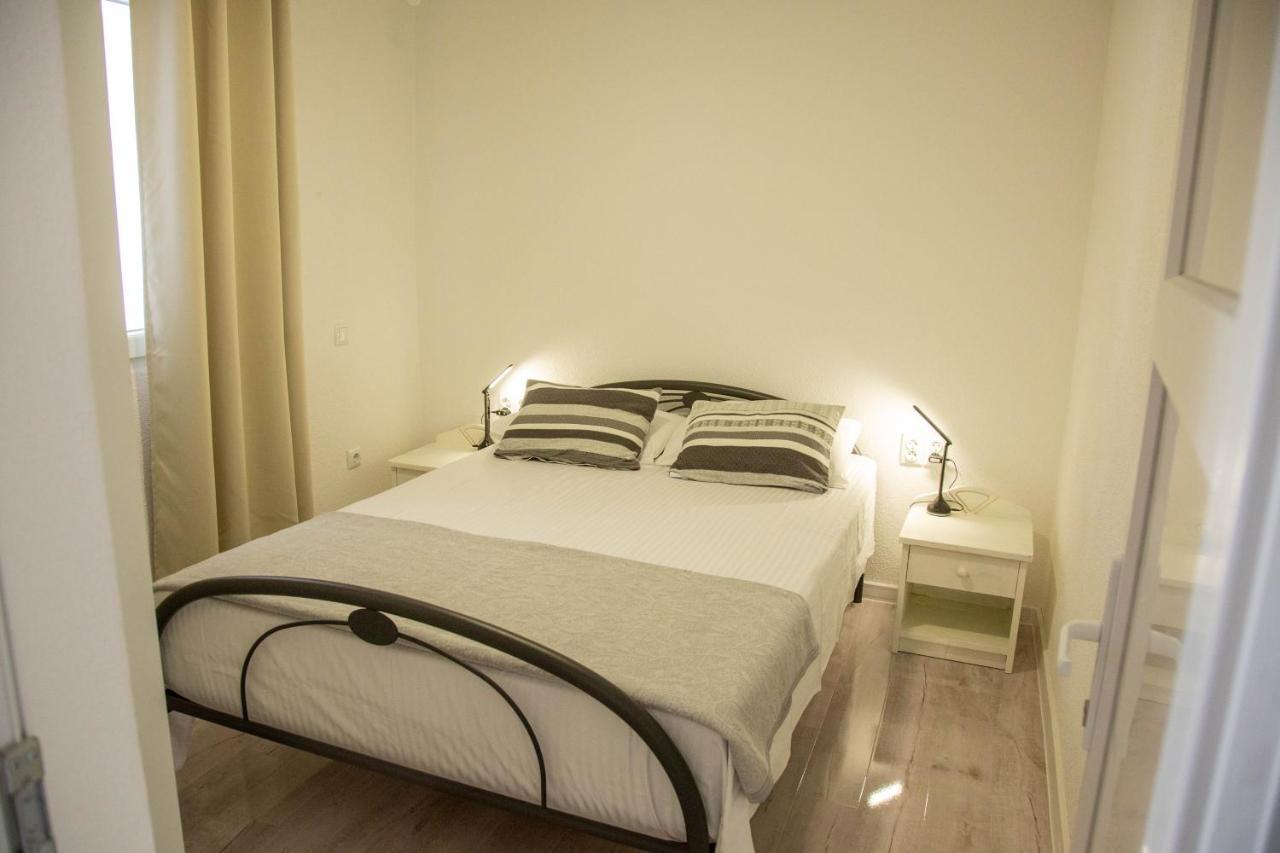 Apartments By The Sea Milna, Vis - 8895 Rukavac  Exterior photo