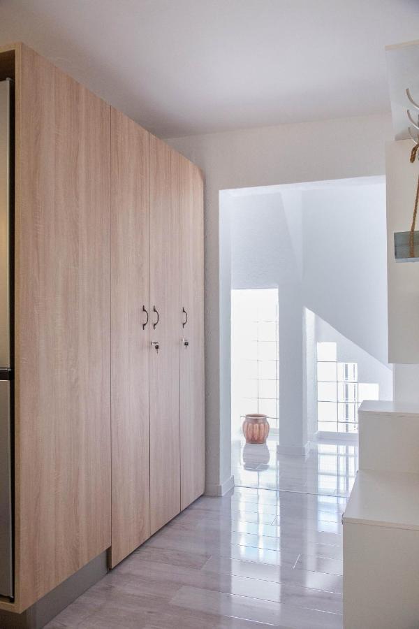 Apartments By The Sea Milna, Vis - 8895 Rukavac  Exterior photo
